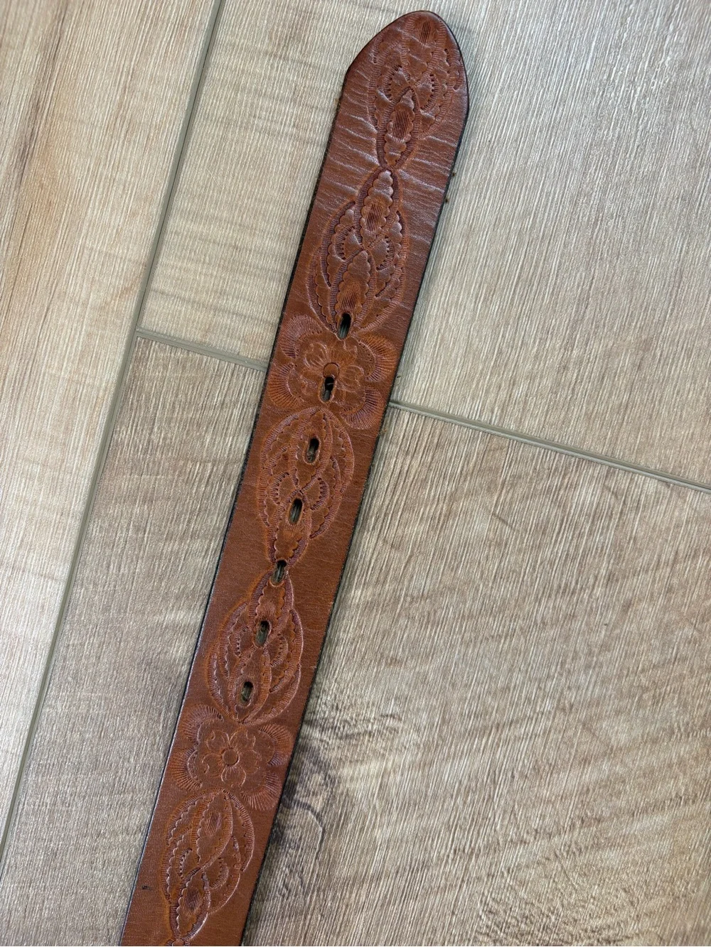 Chambers Hand Finished Leather Floral Embossed Belt. Size 34